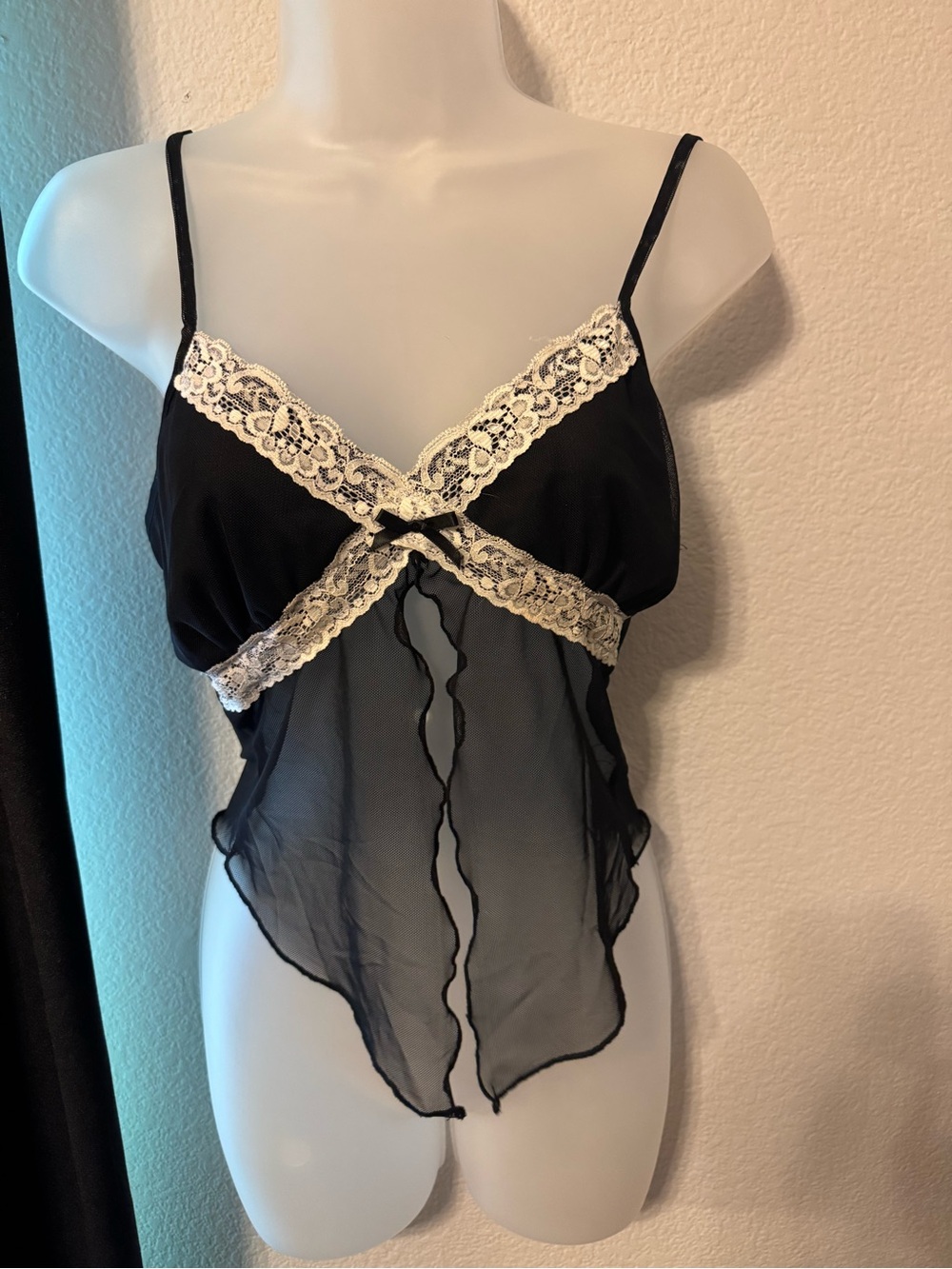 PrettyLittleThing Black Sheer Lace-Trim Chemise